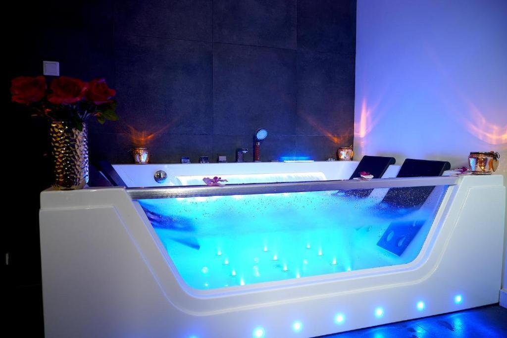 Relax Jacuzzi Apartment Cracovia Exterior foto